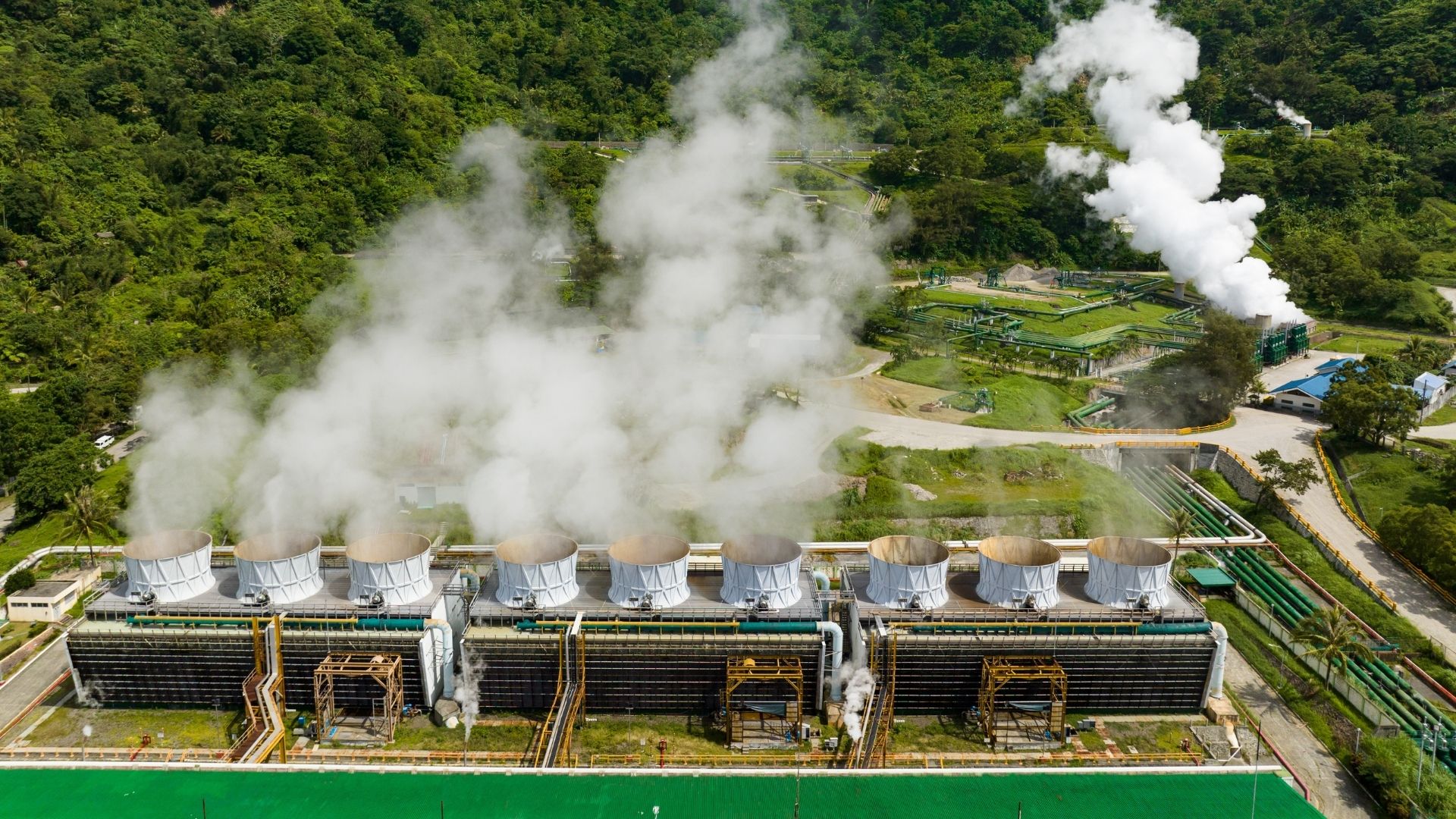 Ahli Geologi Panas Bumi