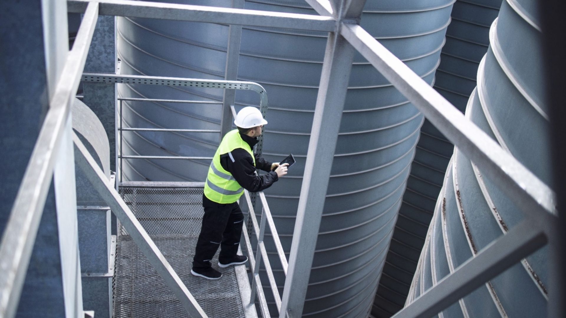 Inspektur Tangki Timbun