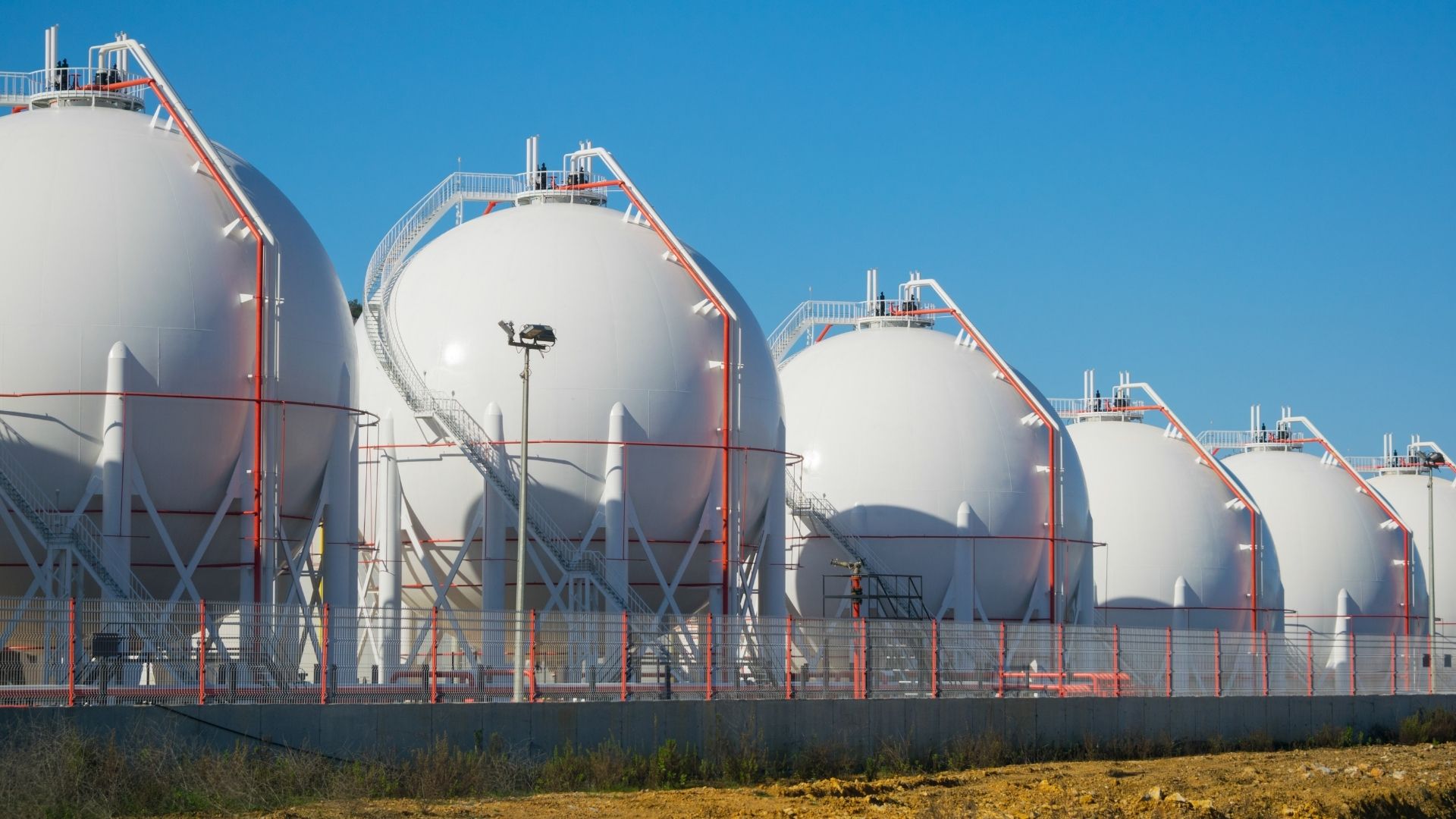 Operator Pengambil Contoh Gas Cair